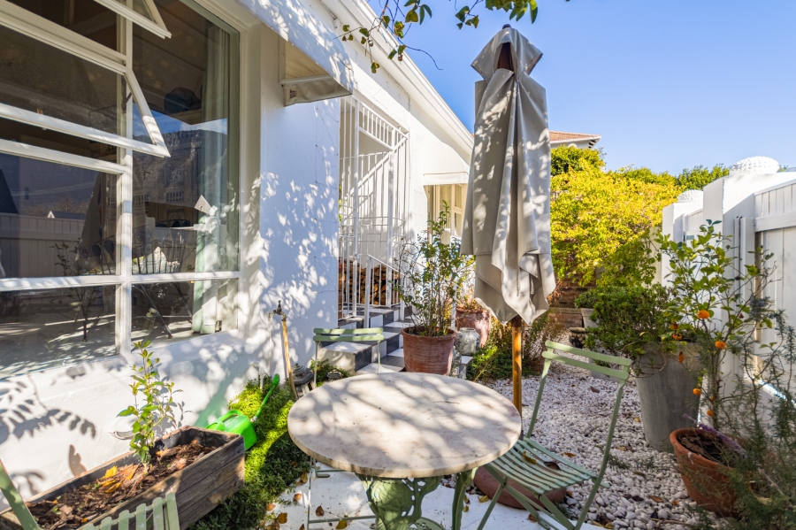 2 Bedroom Property for Sale in Claremont Upper Western Cape